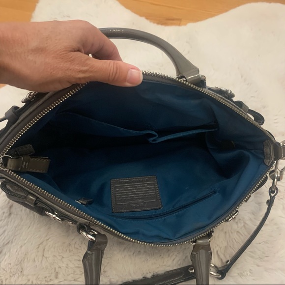 - Coach Grey leather purse - Picture 4 of 9